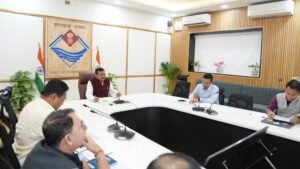 मुख्य सचिव आनंद बर्द्धन की अध्यक्षता में व्यय वित्त समिति की बैठक संपन्न हुई