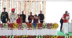 लोक भवन में मंत्रिमंडल विस्तार: राज्यपाल गुरमीत सिंह ने 5 नए मंत्रियों को दिलाई शपथ, सीएम धामी रहे मौजूद