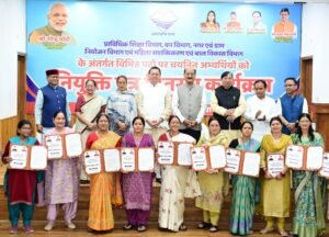 मुख्यमंत्री पुष्कर सिंह धामी ने विभिन्न विभागों में चयनित कुल 276 अभ्यर्थियों को नियुक्ति पत्र प्रदान किए