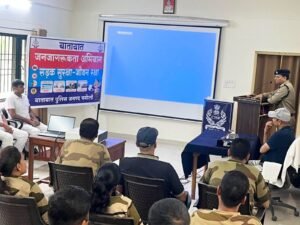 सड़क सुरक्षा का संदेश लेकर CISF जवानों के बीच पहुंची चमोली यातायात पुलिस