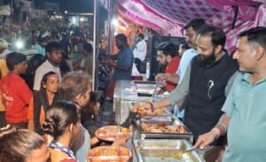 कांवड़ सेवा शिविर में शिवभक्तों की सेवा कर इं०चैरब जैन ने श्रद्धा,सेवा और समर्पण का पेश किया अनुपम उदाहरण