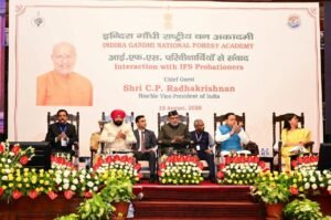 मुख्यमंत्री ने उपराष्ट्रपति का देवभूमि उत्तराखण्ड की पावन धरती पर हार्दिक स्वागत एवं अभिनंदन किया