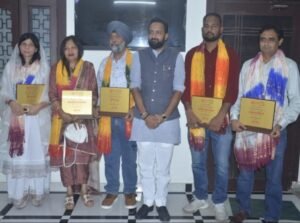 युवा भाजपा नेता एवं फोनिक्स यूनिवर्सिटी के चेयरमैन इं०चैरब जैन ने नामित पार्षदों का सम्मान कर नगर के विकास में योगदान की जताई उम्मीद