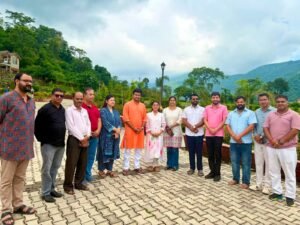लेखक गाँव की रचनात्मक पहल से प्रभावित हुए भाजयुमो राष्ट्रीय अध्यक्ष तेजस्वी सूर्या