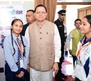 मुख्यमंत्री के निर्देश के बाद जिलाधिकारी के माध्यम से शिक्षा विभाग के अधिकारी लवप्रीत के घर पहुंचे और उसे टैब प्रदान किया
